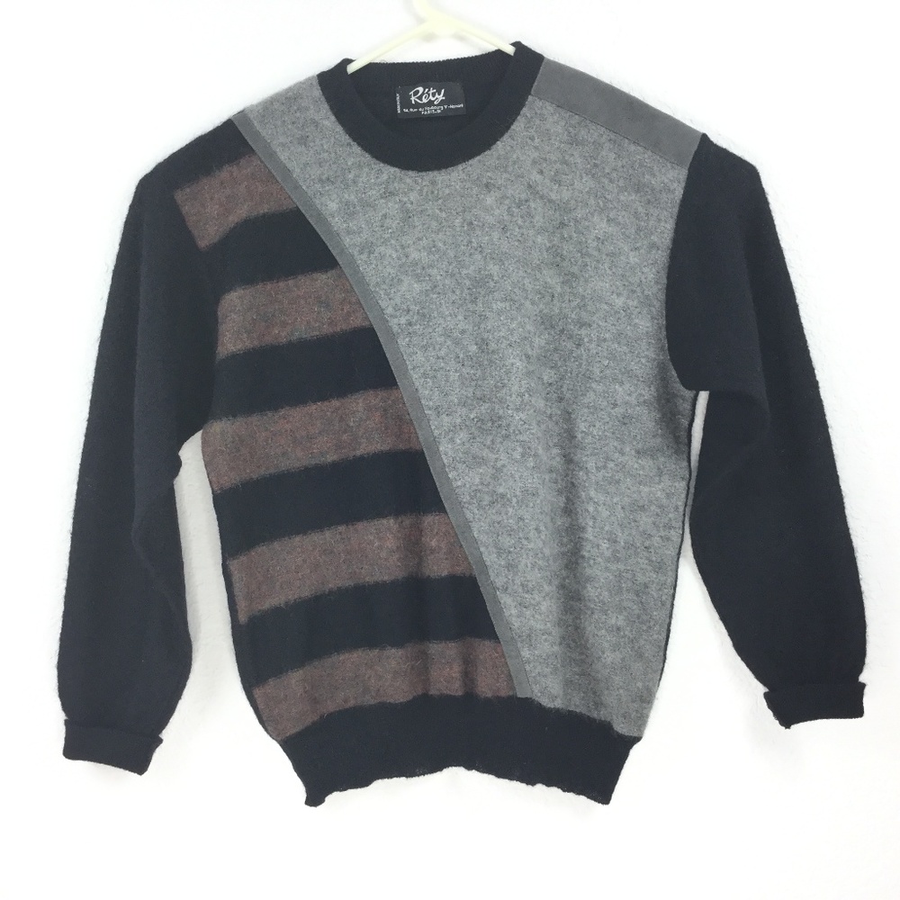 “Réty” Paris Men's Crewneck Sweater - Black and Gray Colorblock
